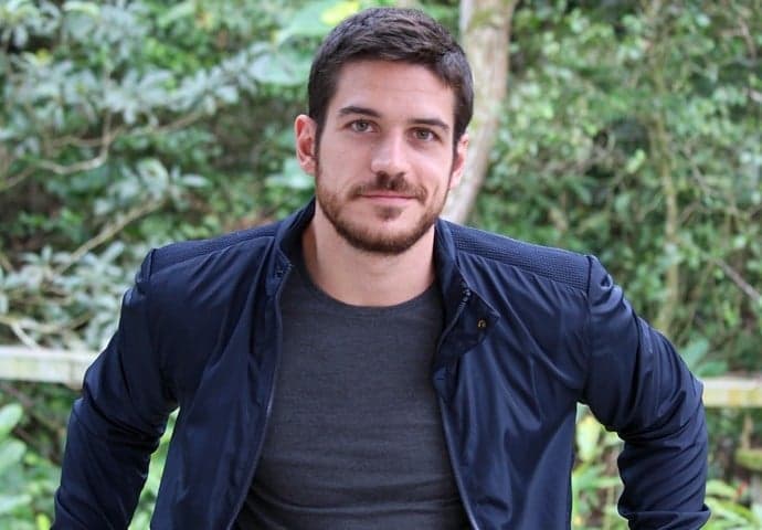 Após fim de "A Regra do Jogo", Marco Pigossi pensa em estudar na França