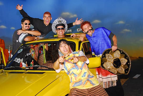 Record planeja turnê musical com elenco de minissérie sobre os Mamonas