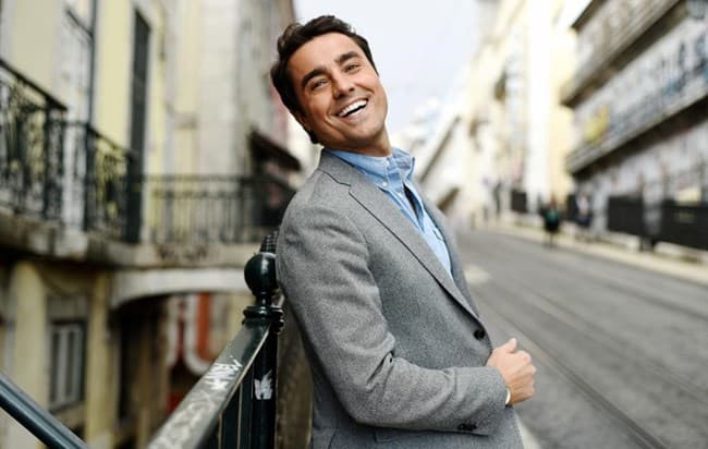 Ricardo Pereira tenta perder sotaque lusitano para "Liberdade, Liberdade"