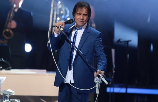 Especiais de Roberto Carlos serão reprisados pelo Viva
