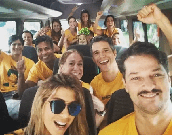 Famosos comparecem a protestos contra a corrupção neste domingo (13)