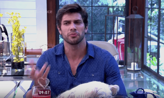 Em entrevista, Renan revela que ficou no "vácuo" com ex