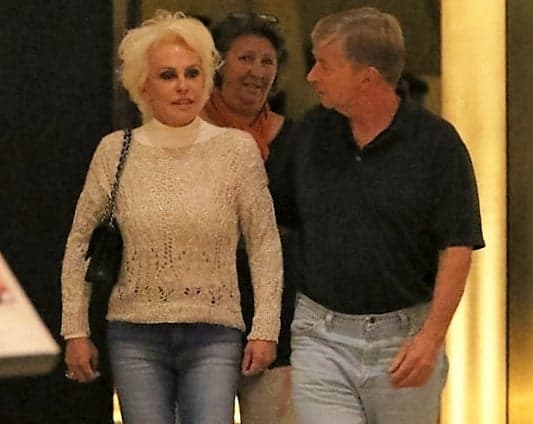 Ana Maria Braga tem recaída, volta a fumar, e abala namoro