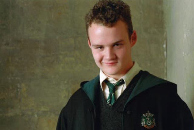 Ator de "Harry Potter" vira lutador de MMA e aparece irreconhecível