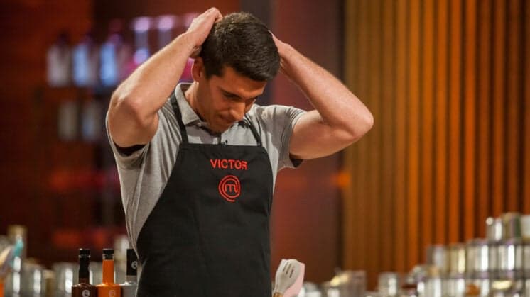Victor erra em reproduzir prato de chef japonês e é eliminado do "MasterChef"