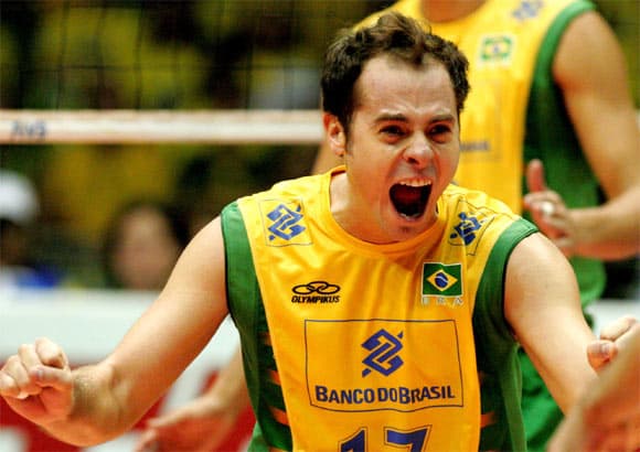Record segue reforçando time de comentaristas para a Olimpíada;  veja quem já está confirmado