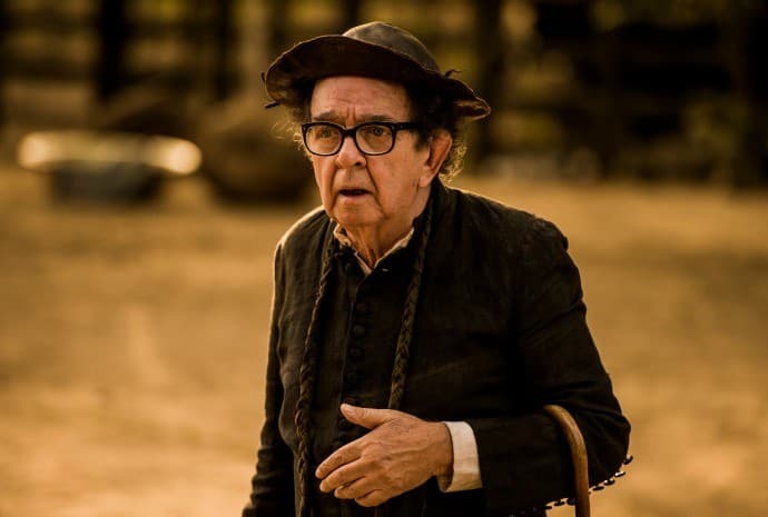 Ator de "Velho Chico" sofre AVC durante gravação, é internado e fica fora da novela