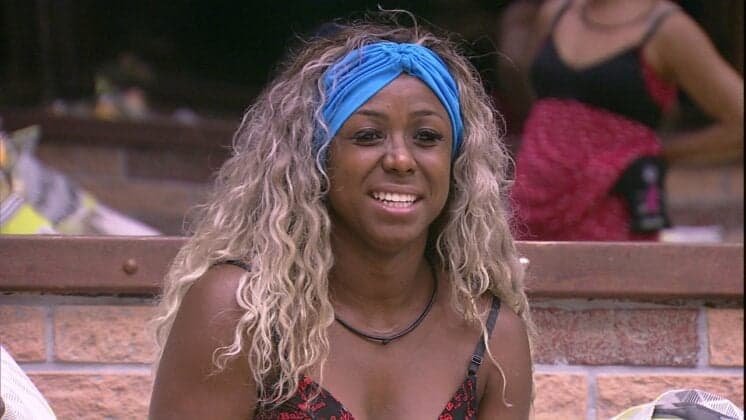 Desde que saiu do "BBB", Adélia revela que ainda "está na seca"