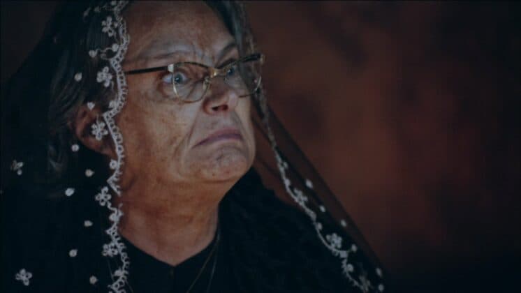 "Velho Chico": Encarnação enfrenta Afrânio e defende mãe de Santo