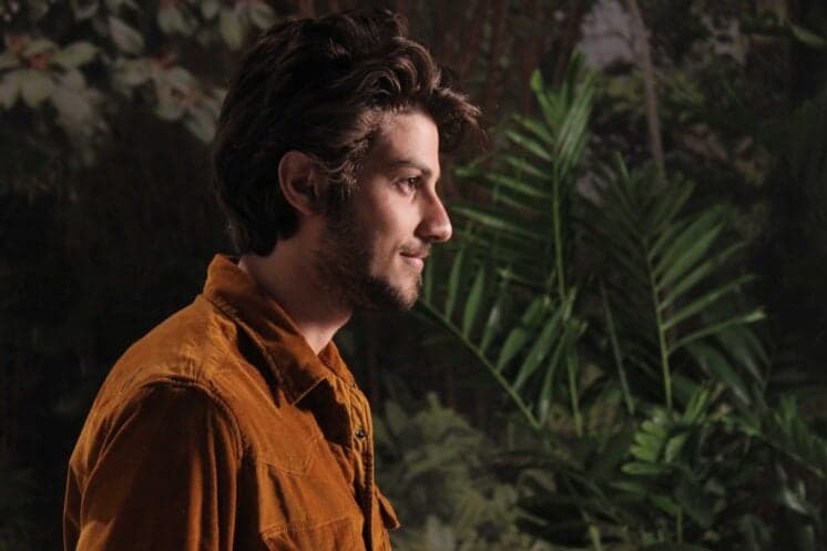 Chay Suede recusa novo trabalho na Globo, por causa de novela da Record