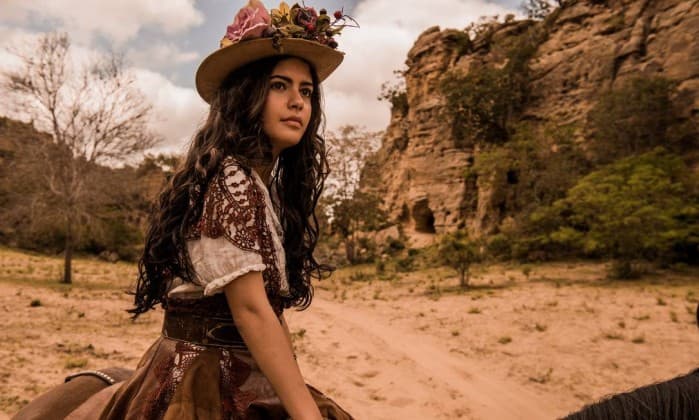 Protagonista de "Velho Chico", Julia Dalavia comenta cenas da novela