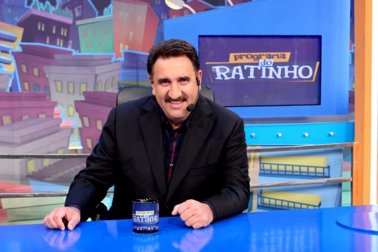 Com forte gripe, Ratinho continua afastado de seu programa