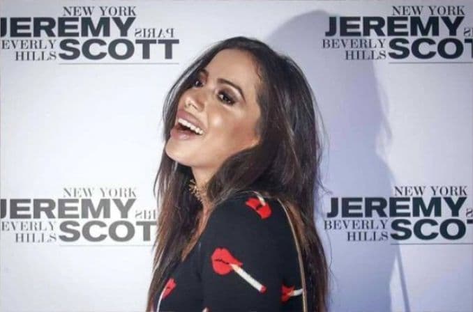 Anitta posa para revista e fãs criticam excesso de Photoshop