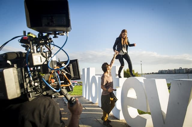 http://tvfoco.uai.com.br/wp-content/uploads/2015/05/Daniela-Mercury.jpg