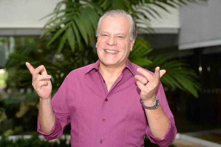 Em rede social, Chico Pinheiro contraria linha editorial da Globo e critica processo de impeachment