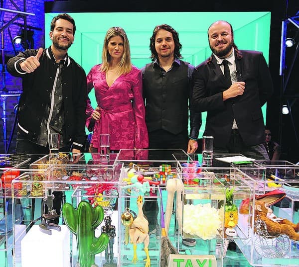 “A Pergunta Que Não Quer Calar”, estreia no Multishow hoje; conheça o programa, apresentadores e convidados
