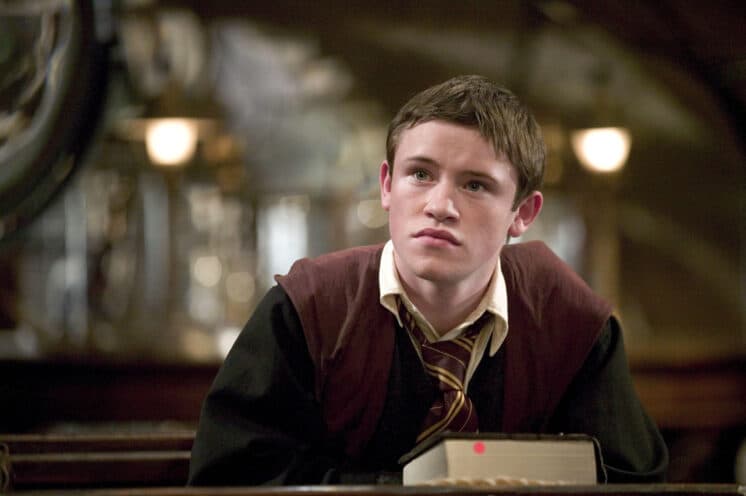 Ator de "Harry Potter" perde fortuna com mulheres e deve R$ 1 milhão
