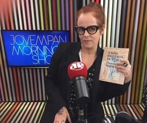 "Estava entediada", diz Fernanda Young sobre entrevistar famosos
