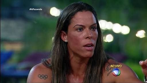 Rebeca Gusmão revela que está grávida