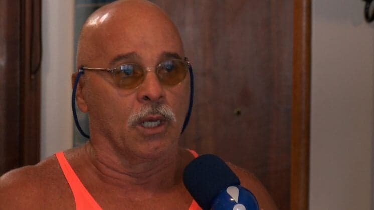 "Não pediram autorização pra ninguém"; Paulo Cintra fala sobre remake da "Escolinha do professor Raimundo"