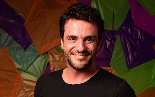 Rodrigo Lombardi é o novo alvo de disputa entre autores na Globo