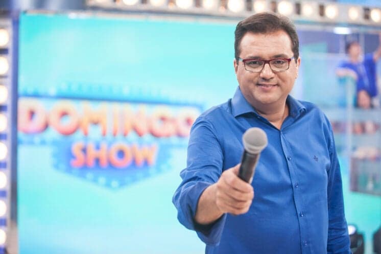 Internautas pedem volta de Geraldo Luís ao "Domingo Show" e criticam Record