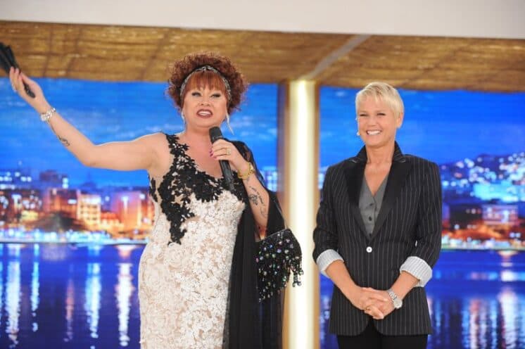 Nany People vira repórter do programa de Xuxa na Record