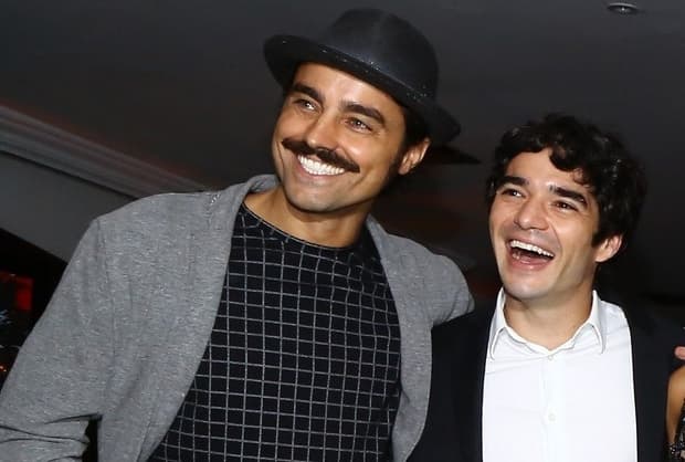 Beijo gay em nova novela das 23h gera controvérsias na Globo