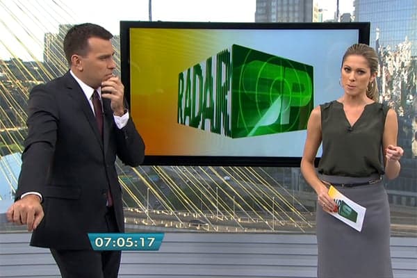 Repórter faz reclamação no "Bom Dia São Paulo" e Rodrigo Bocardi responde atravessado