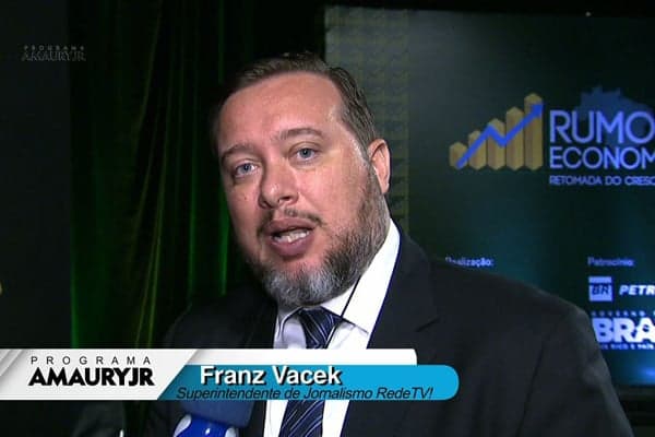 Executivos da RedeTV! se reúnem para discutir mudanças na grade