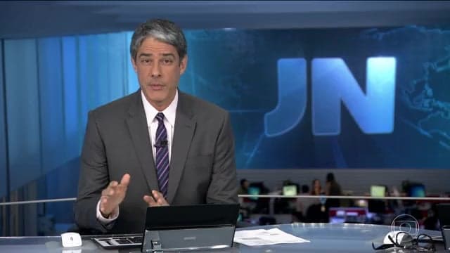 Propaganda política derruba "Jornal Nacional", que fica cinco pontos atrás de telejornal local