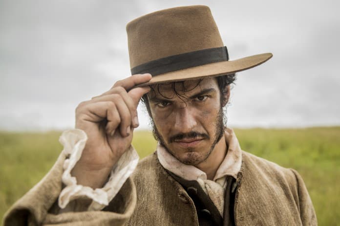 Mateus Solano aparecerá nu em cena de "Liberdade, Liberdade"