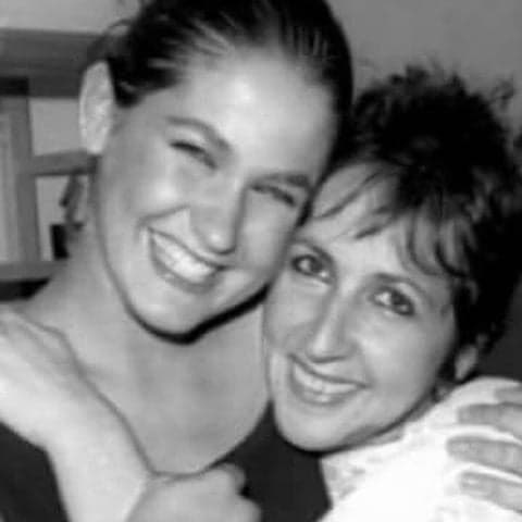 Xuxa faz post sobre a mãe e deixa fãs assustados: "O que aconteceu?"