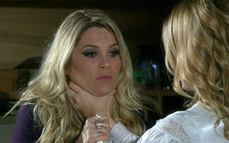 Confira as novelas cotadas para substituir "Anjo Mau" no "Vale a Pena Ver de Novo"