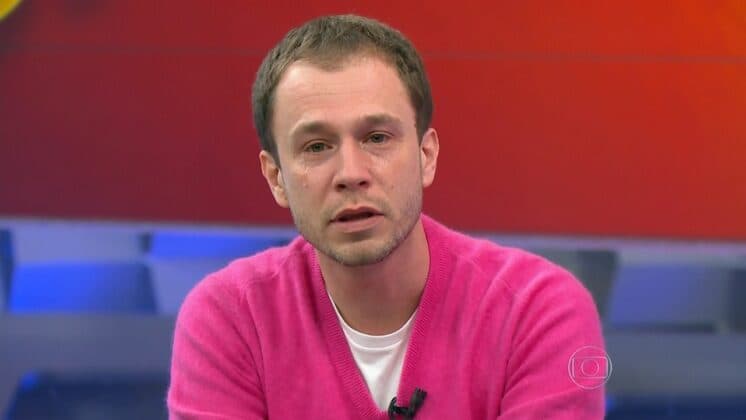 Após defender Laércio, Tiago Leifert comenta a prisão do ex-BBB