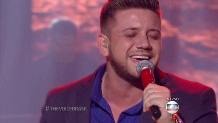 Morre cantor e ex-participante do "The Voice Brasil", Renan Ribeiro