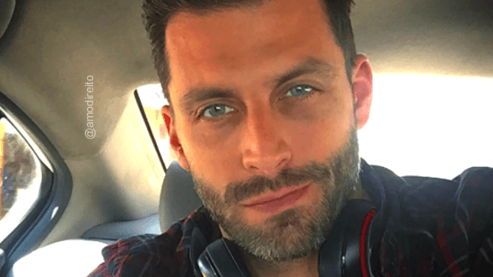 Após terminar noivado, Henri Castelli é flagrado com filha do ex-diretor da Globo em noitada
