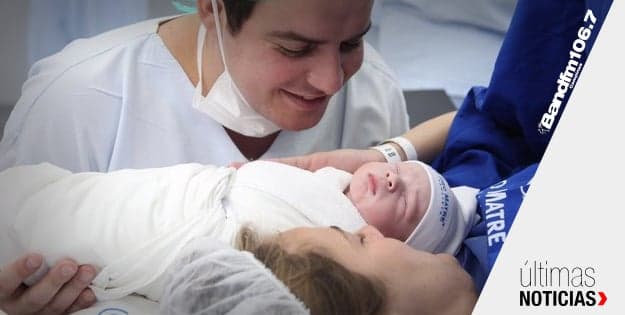Cantor Belutti faz tatuagem inusitada em homenagem ao filho