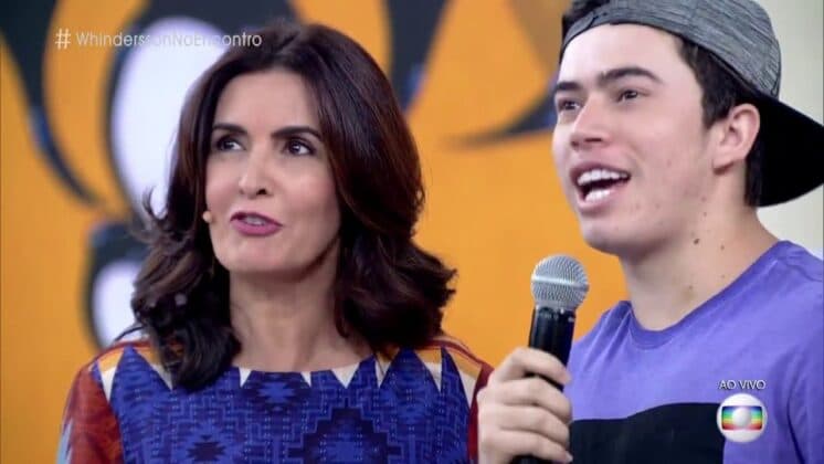 Fãs apontam namorada de Whindersson como interesseira e youtuber contesta