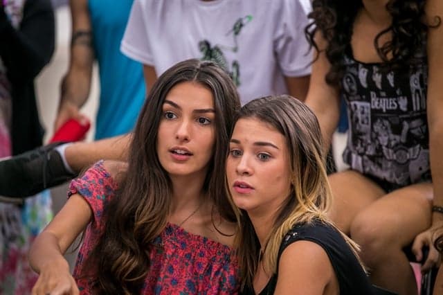 Capítulo 200 de "Malhação: Seu Lugar no Mundo" celebra amizade na ficção e nos bastidores