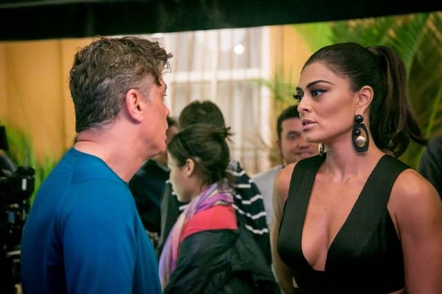 "Totalmente Demais": Carolina abre brechó inusitado, tem climão com Arthur e é zombada por Lorena