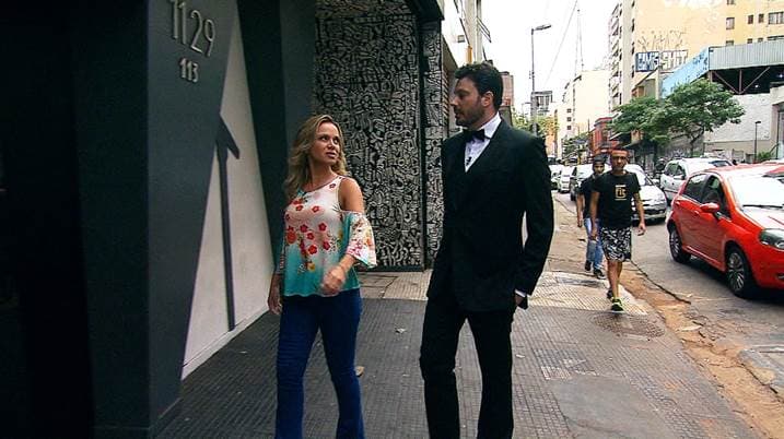 Danilo Gentili se emociona em homenagem ao Dia das Mães, com Eliana