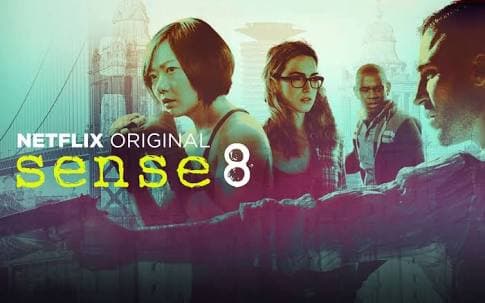Equipe de "Sense 8" grava cenas na Parada Gay