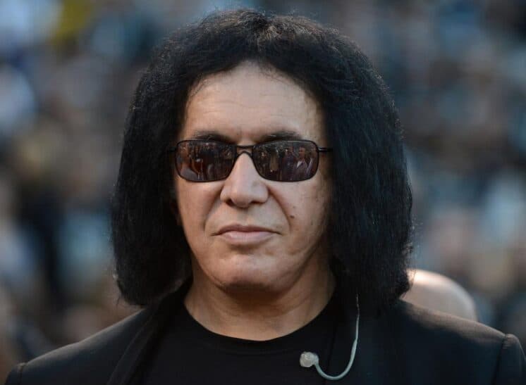 Vocalista da banda Kiss diz que celebridades brasileiras não deveriam opinar sobre política