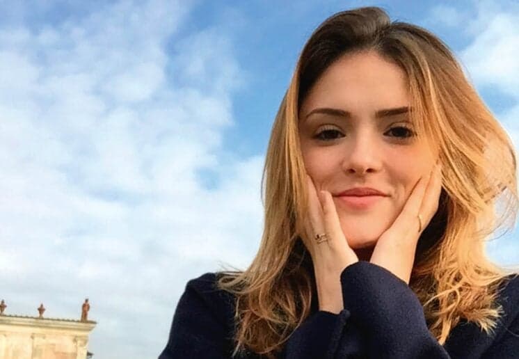 Isabelle Drummond chama atenção ao mostrar sua tatuagem e revelar o significado