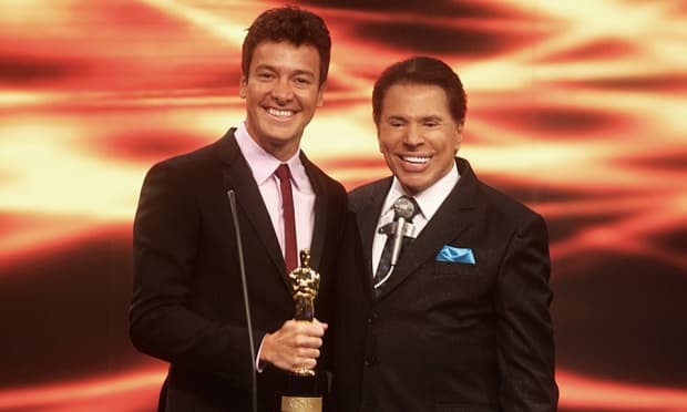 Rodrigo Faro fala com Silvio Santos sobre "nudes" e se emociona no "Troféu Imprensa"