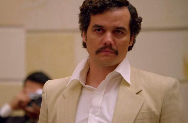 Série "Narcos" recria morte de Pablo Escobar em detalhes