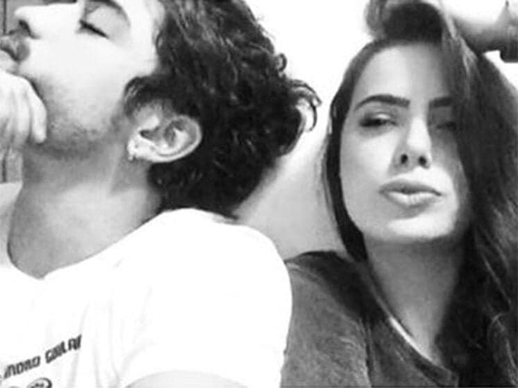 Rayanne Morais faz careta com Douglas Sampaio: “Não somos normais”
