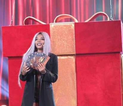 Ludmilla chama mãe de velha e Faustão responde: "Está melhor do que você"