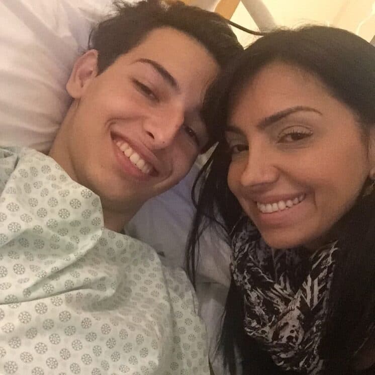 Morre filho de Eyshila; cantora desabafa no Facebook